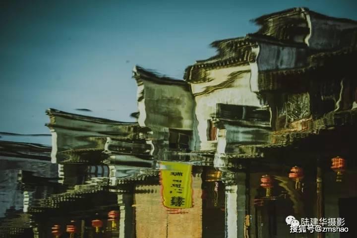 逃离火车站口